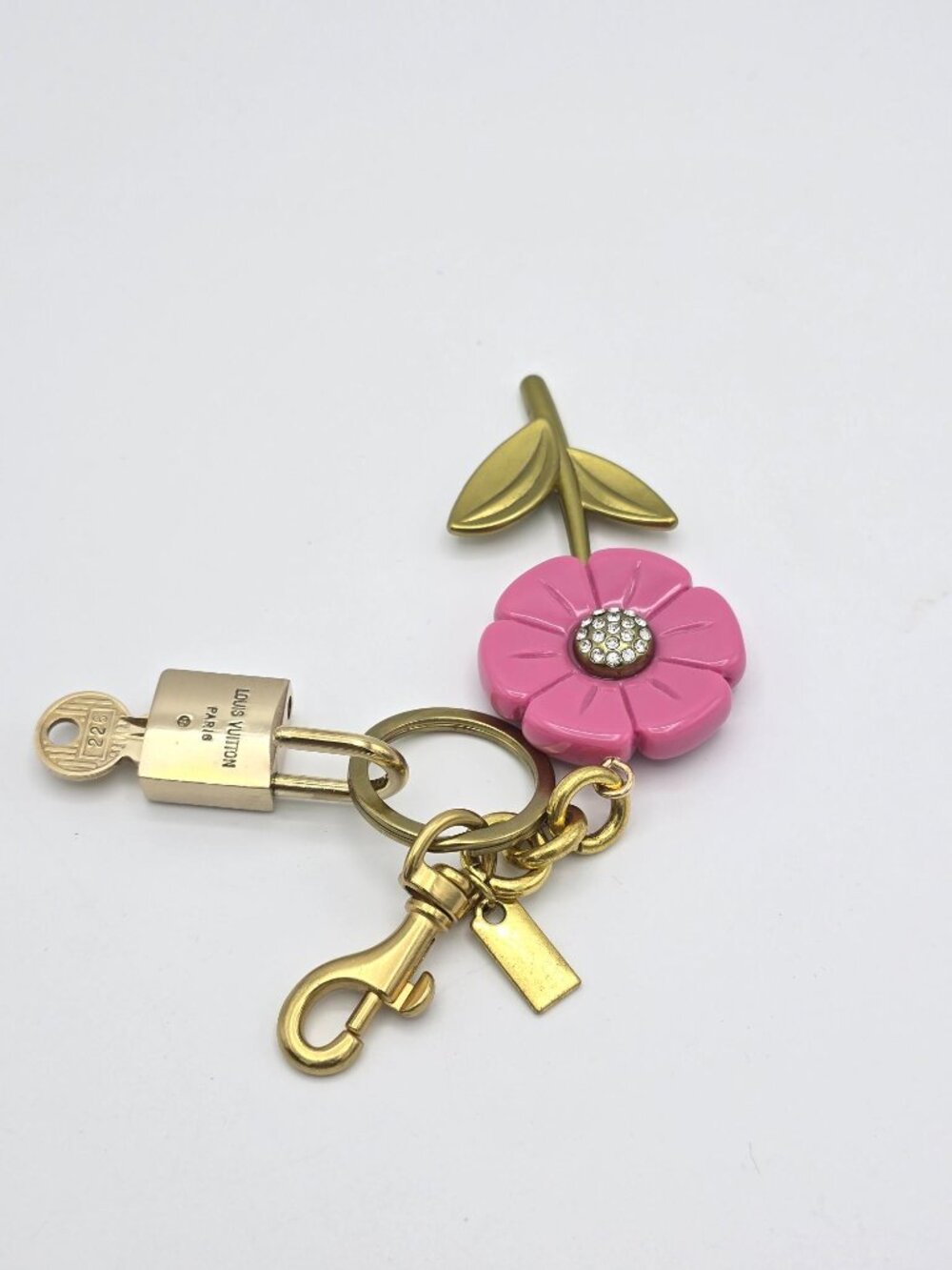 Authentic Louis Vuitton Gold Padlock 🔒 Key Set w/ Unbranded Flower Bag Charm - Picture 7 of 9